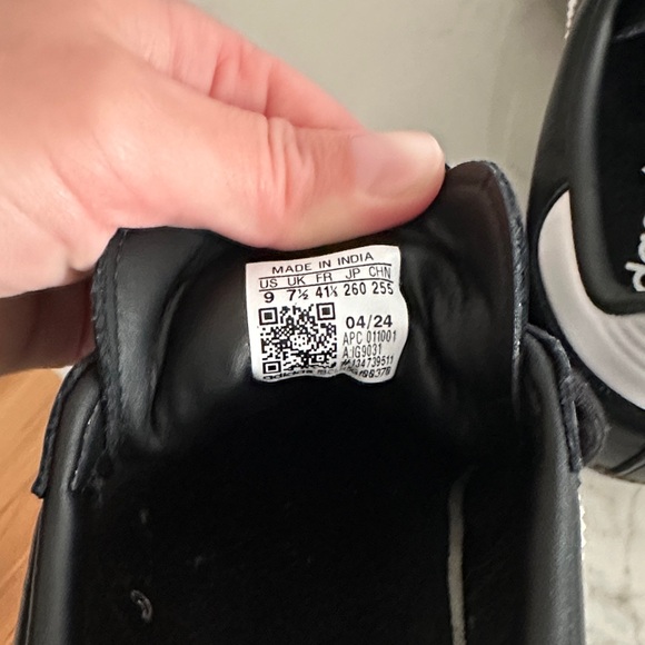 Adidas Samba Classic Black White Shoes - Picture 3 of 5